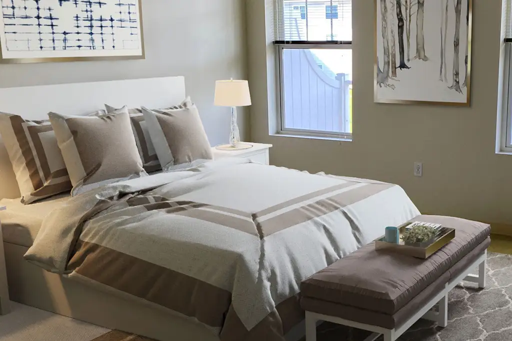ILphillip-bedroom